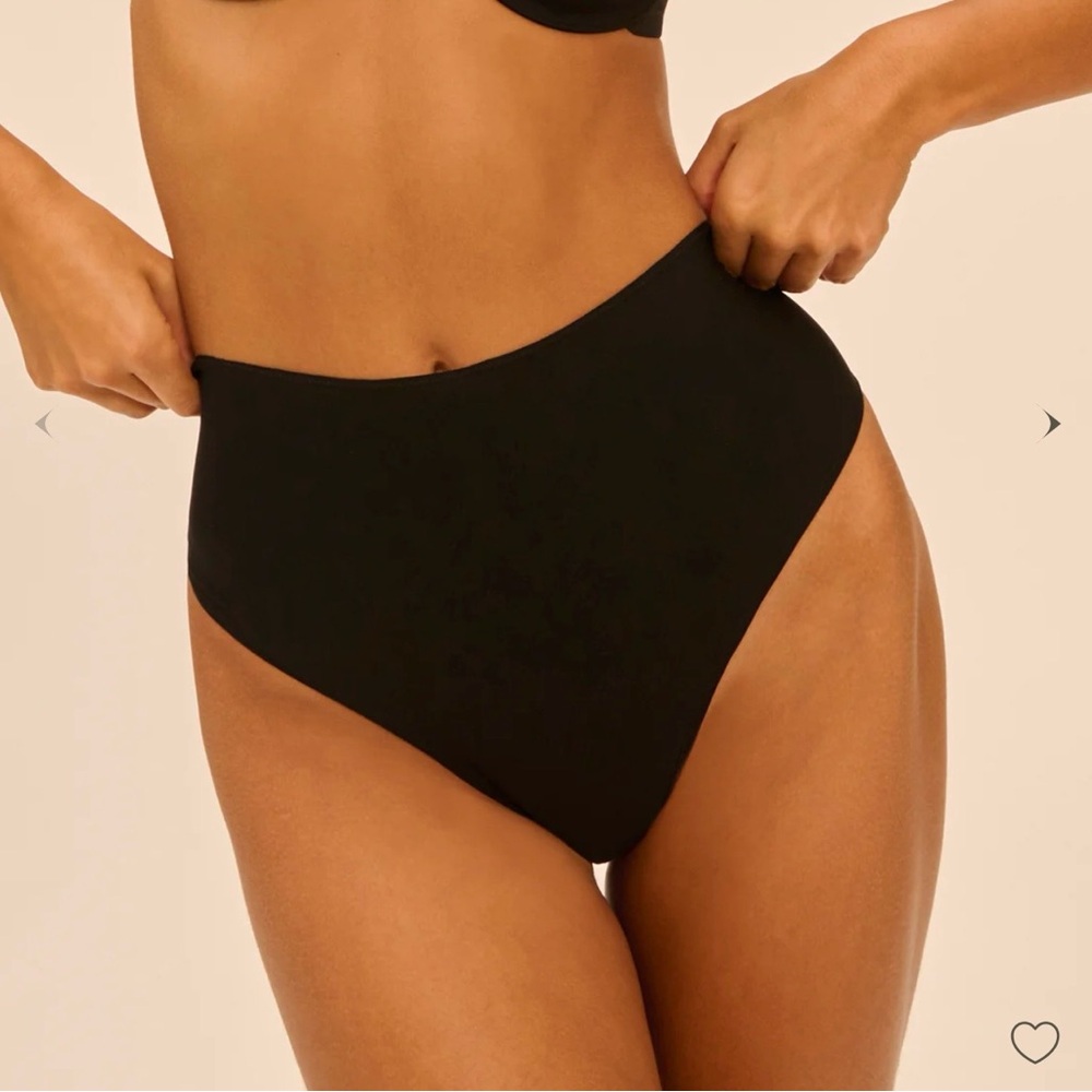 Simone Perele Story Shaper Thong